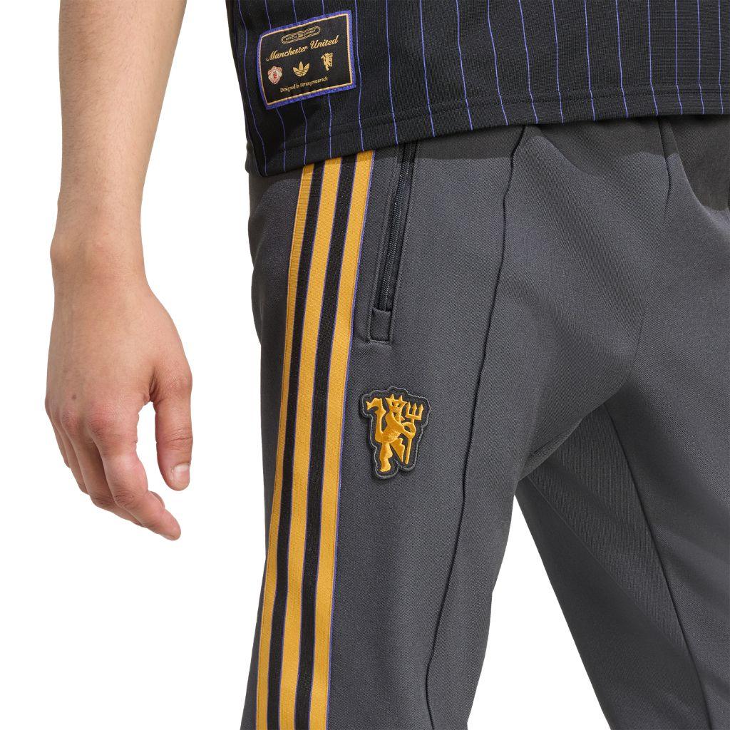 Manchester United FC Terrace Icons Track Pants 2025/26 - Image 3