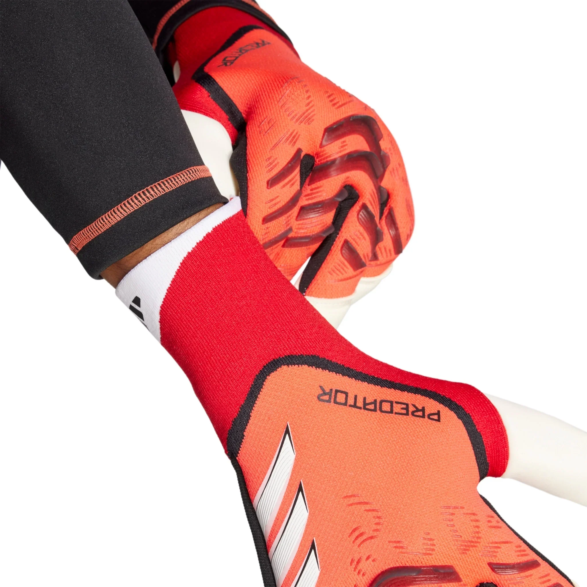 Predator Pro Hybrid Goalkeeper Gloves - Image 4
