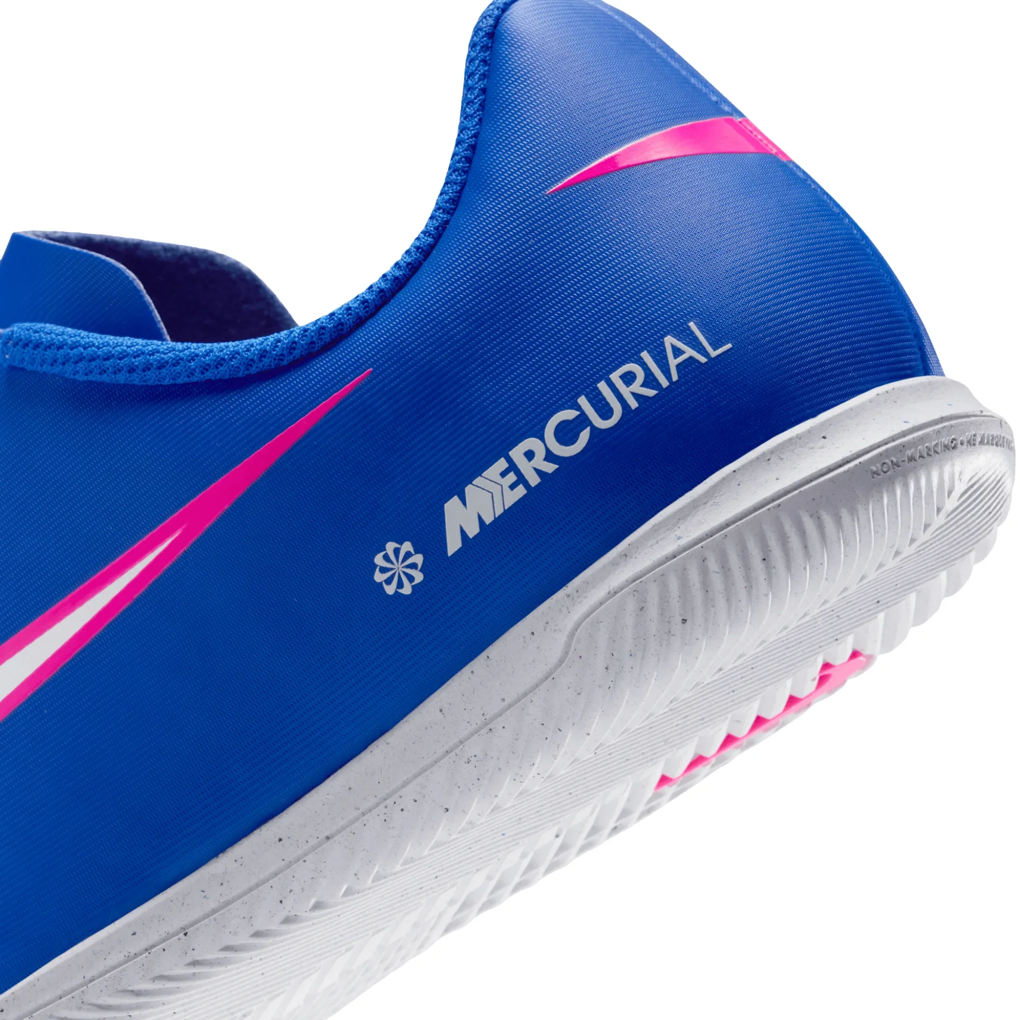 Mercurial Vapor 16 Club Junior Indoor Soccer Shoes - Image 6