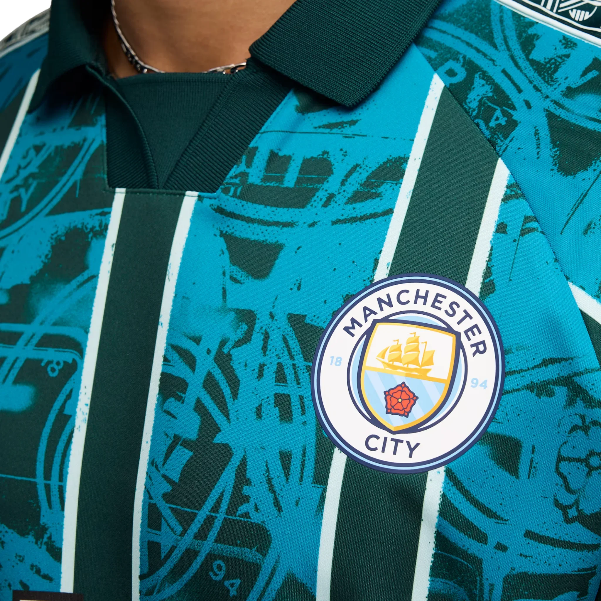 Manchester City FC King Retro Jersey 2025/26 - Image 4